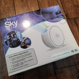 Sky Lite LED Laser Star Projector *** Brand New ***